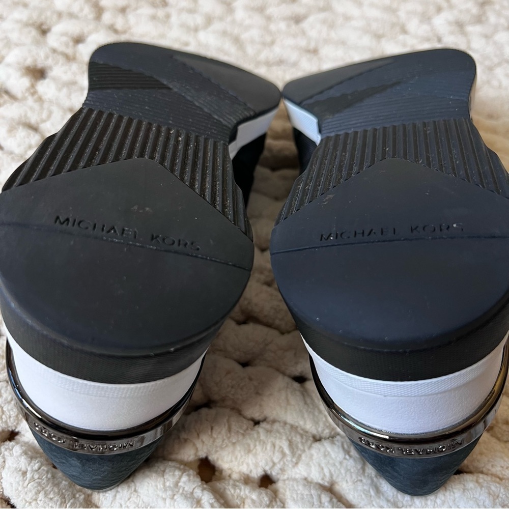 Michael Kors fashion sneakers 9.5 - Picture 16 of 16